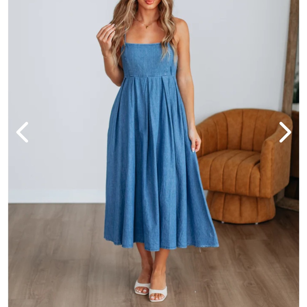 NWT Wild Oak Boutique Kassie Denim Midi Dress